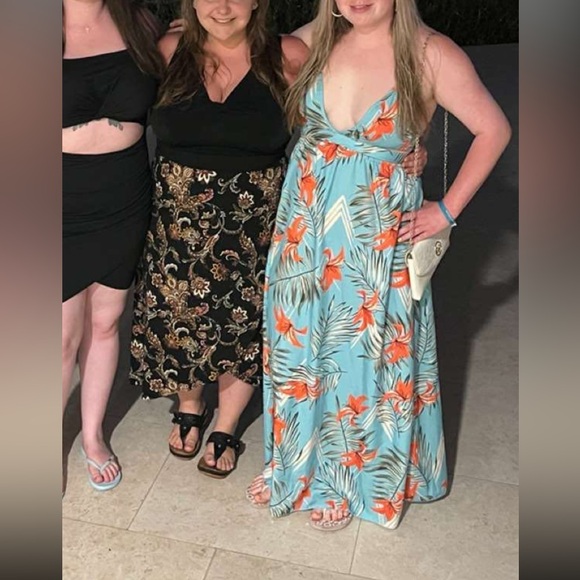 🌸Tropical Dress with side slits and tie back sexy fun for vacation size large - Picture 1 of 7